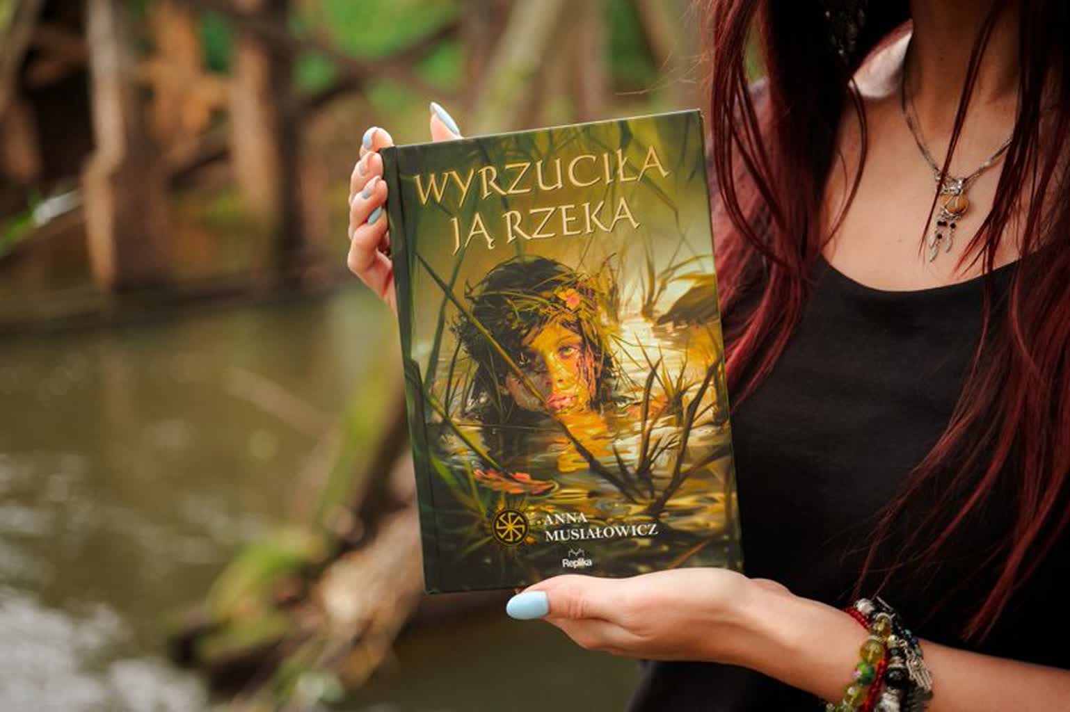 Słowiańskie Światy 10 wyrzuciła.jpg