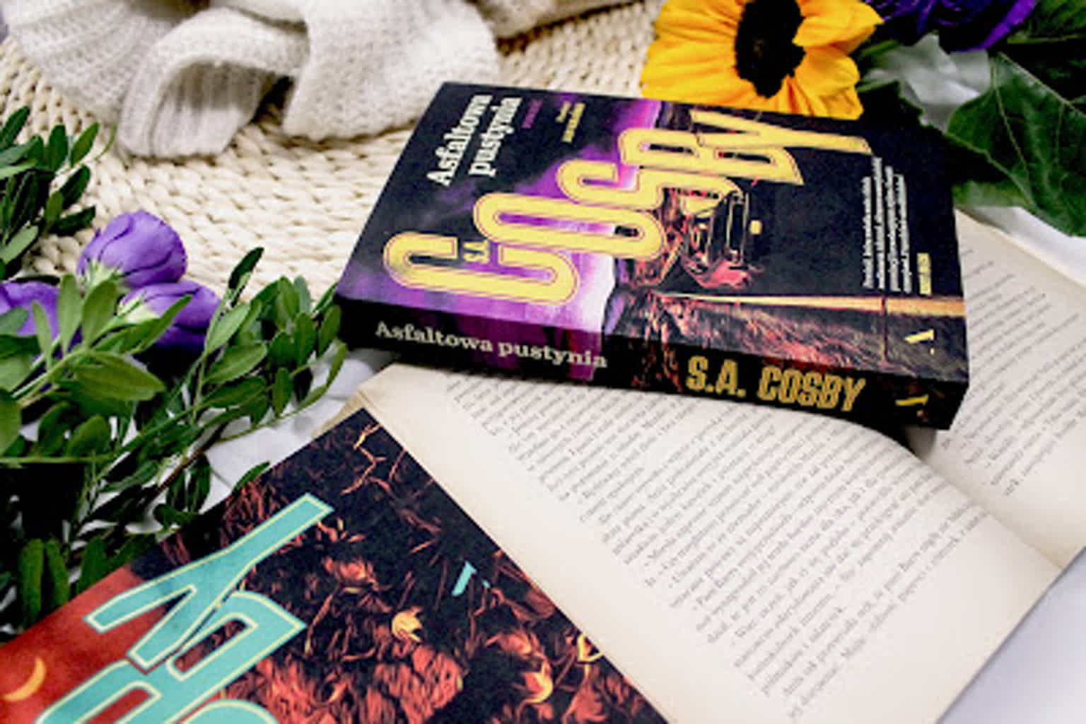 Asfaltowa pustynia 10 asfalt maly.jpg