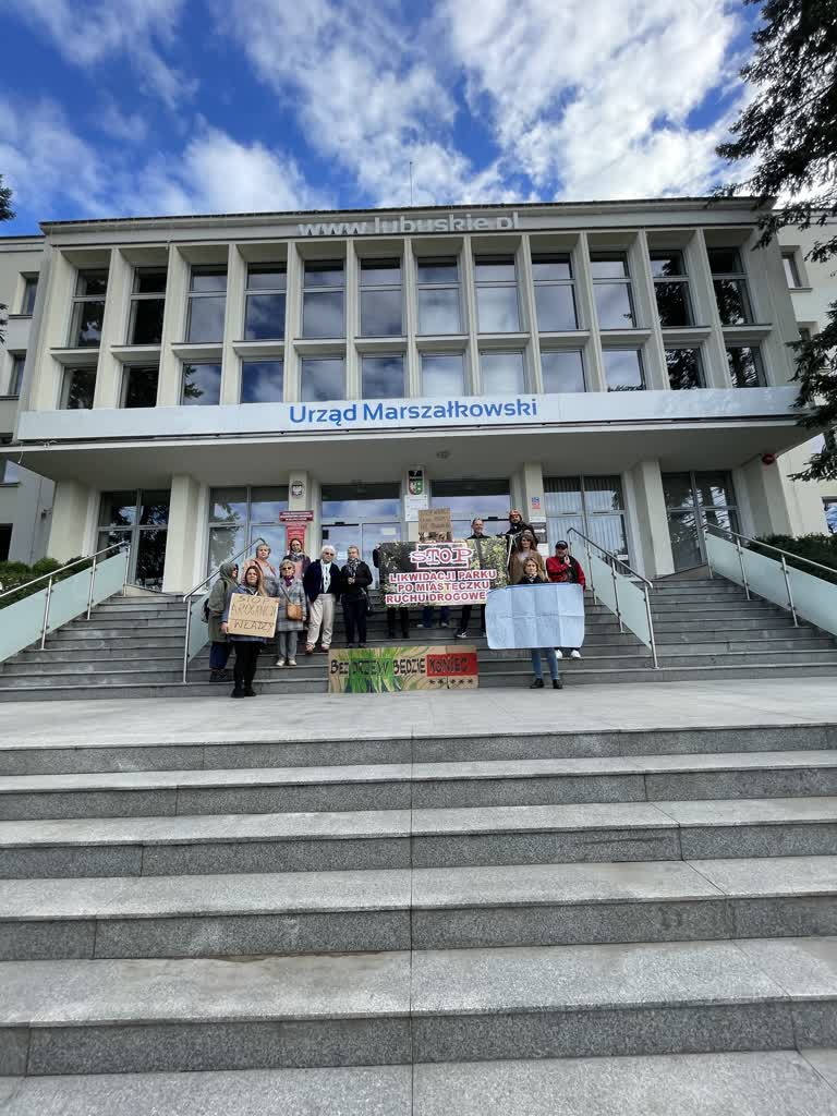 Skrawek Ziemi 11 park1 a.jpg