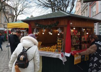 Kolorowy jarmark bożonarodzeniowy na zielonogórskim deptaku! Radio Zachód - Lubuskie