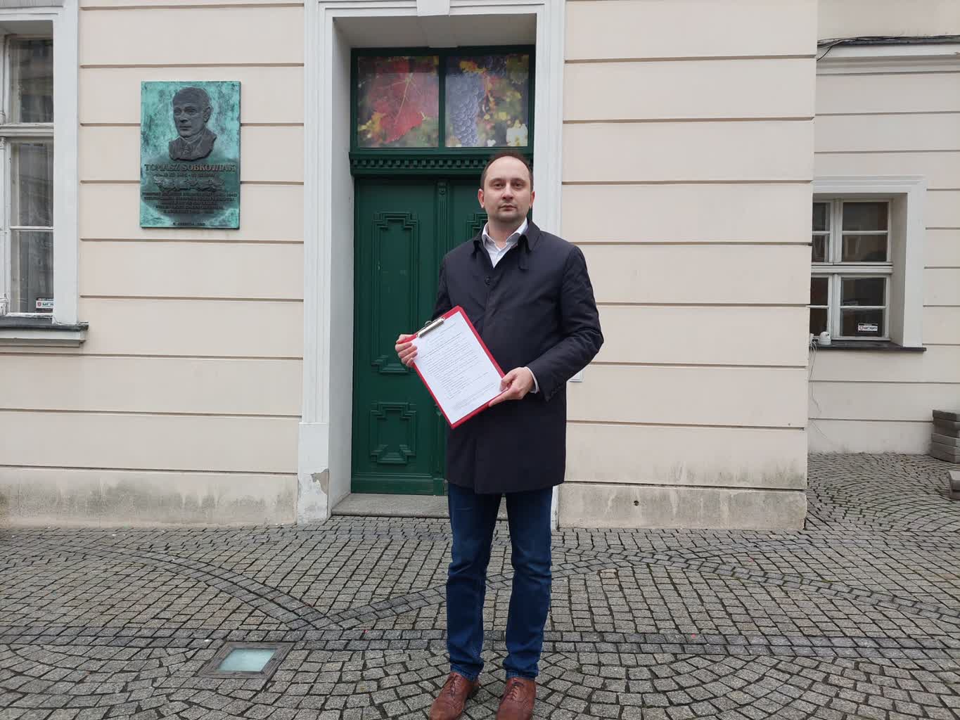 Zmiany w edukacji. Zielonogórski radny z głosem krytycznym Radio Zachód - Lubuskie