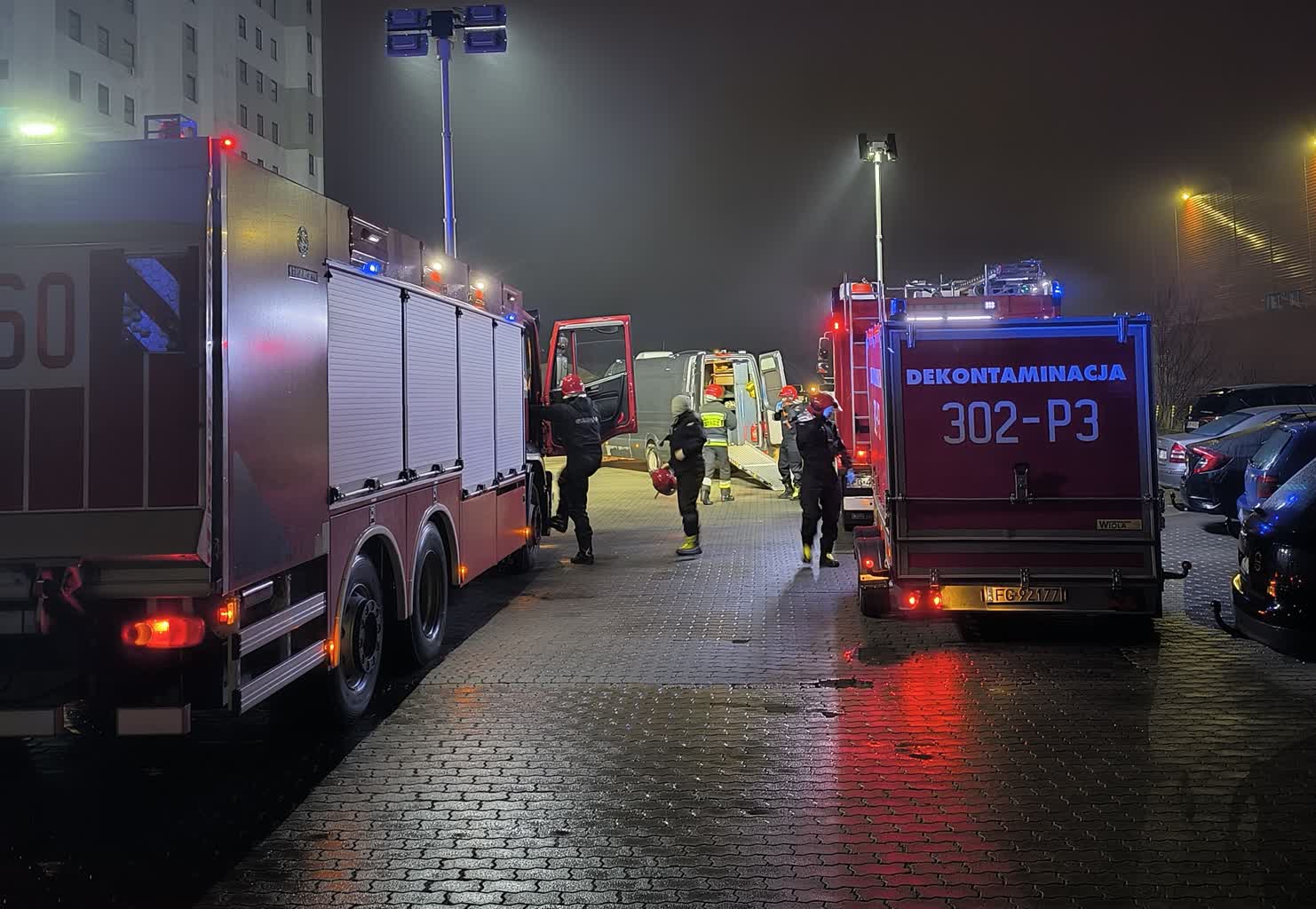 Nocne ćwiczenia strażaków i antyterrorystów [DUŻO ZDJĘĆ] Radio Zachód - Lubuskie