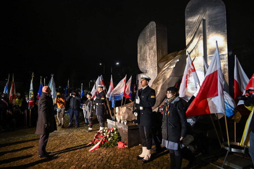 54. rocznica tragicznych wydarzeń Grudnia'70! Komuniści krwawo stłumili strajki 3 Fot. PAP/Adam Warżawa