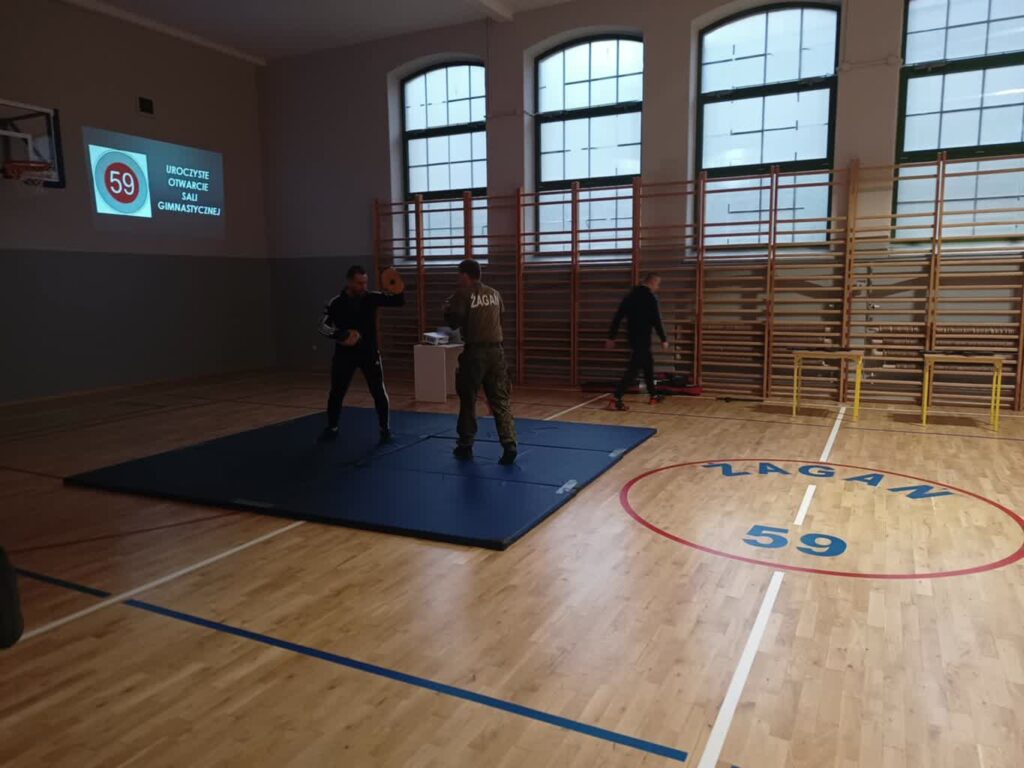 Sala sportowa w żagańskiej szkole 59 oddana do użytku fot. K.Gonera