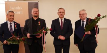 Drugi od lewej: Jacek Ogorzałek. Fot. Instytut Pamięci Narodowej w Poznaniu/FB