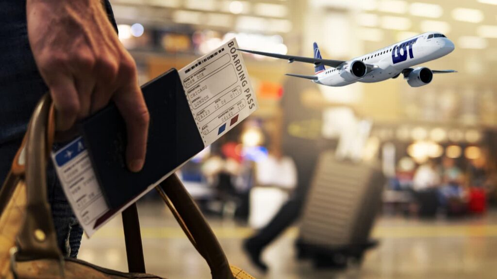 Fot. Pixabay i PLL LOT