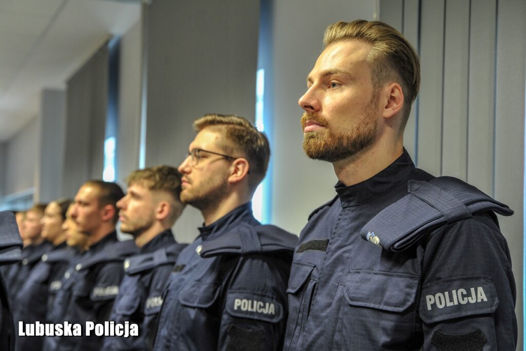 34 nowych policjantów złożyło ślubowanie w Gorzowie Wlkp. Gdzie będą pełnić służbę? [GALERIA ZDJĘĆ] Radio Zachód - Lubuskie