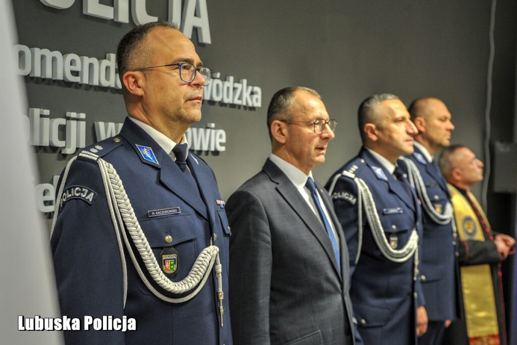 34 nowych policjantów złożyło ślubowanie w Gorzowie Wlkp. Gdzie będą pełnić służbę? [GALERIA ZDJĘĆ] Radio Zachód - Lubuskie