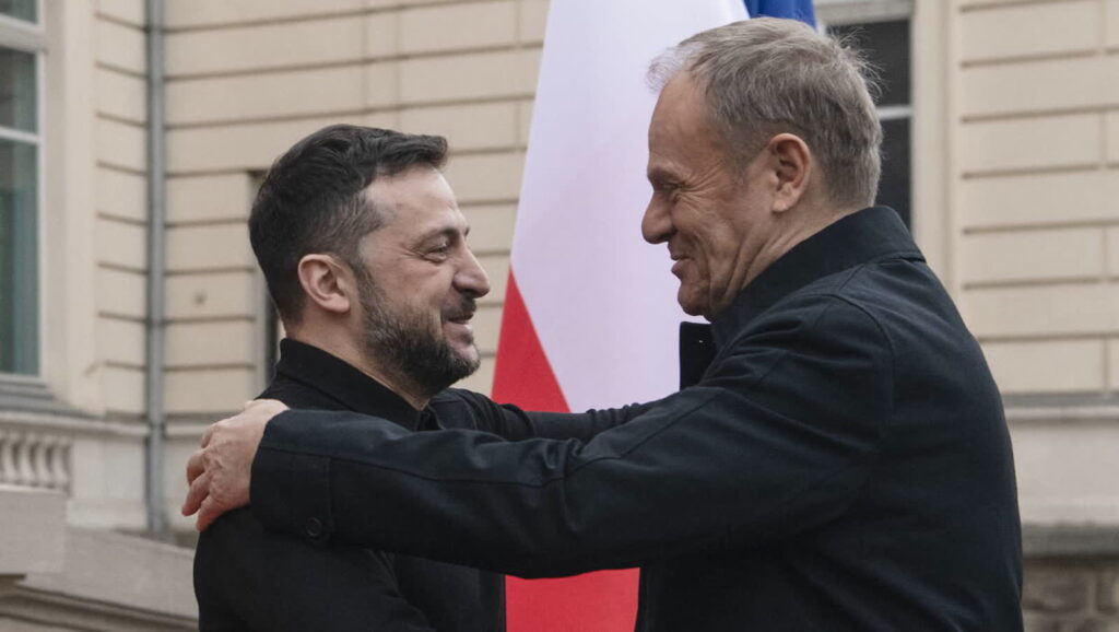 Wołodymyr Zełenski, Donald Tusk. Fot. PAP/EPA/MAXYM MARUSENKO