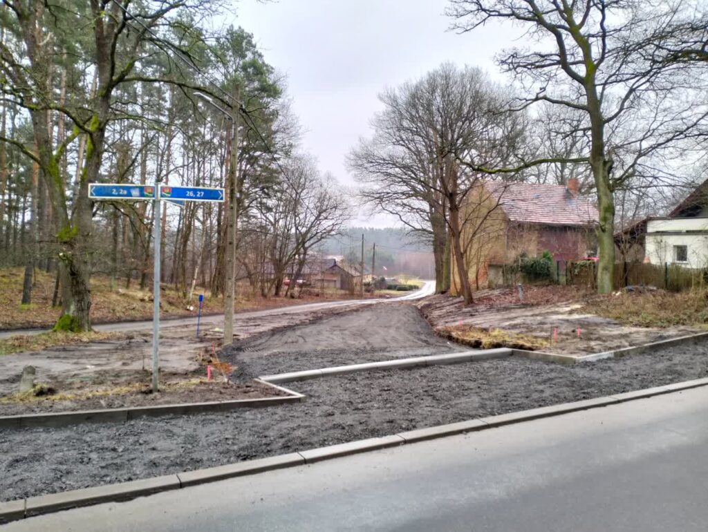 Kolejny etap budowy drogi w Trzebowie fot. Urząd Gminy Żagań