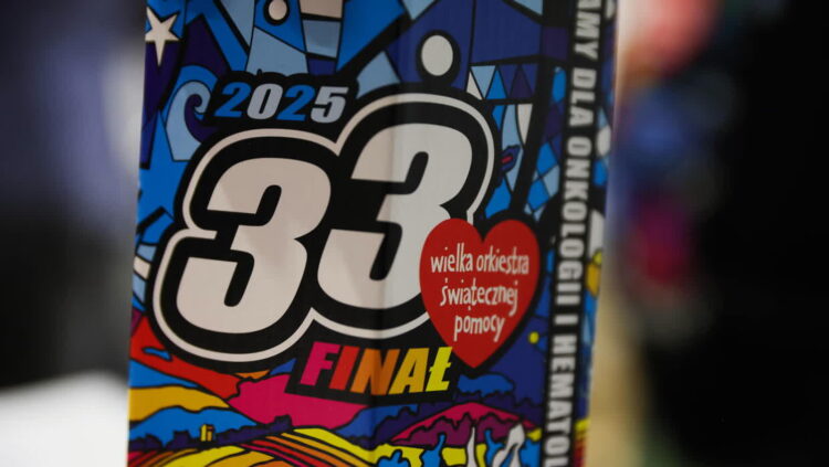 Puszka 33. Finału WOŚP, fot. PAP/Leszek Szymański