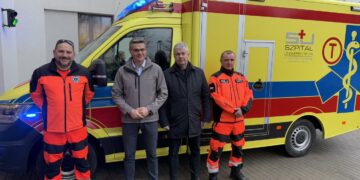 Nowa karetka dla Szpitala Uniwersyteckiego w Zielonej Górze Radio Zachód - Lubuskie