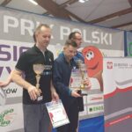 Podium mężczyzn w kat. 40-49 lat, pierwszy z lewej Krzysztof Lubin (fot. Jakub Lesiński)