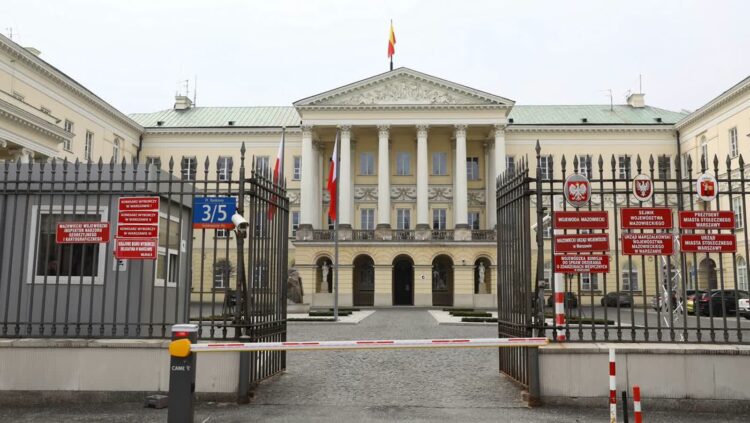 Warszawski ratusz Fot. PAP/Rafał Guz