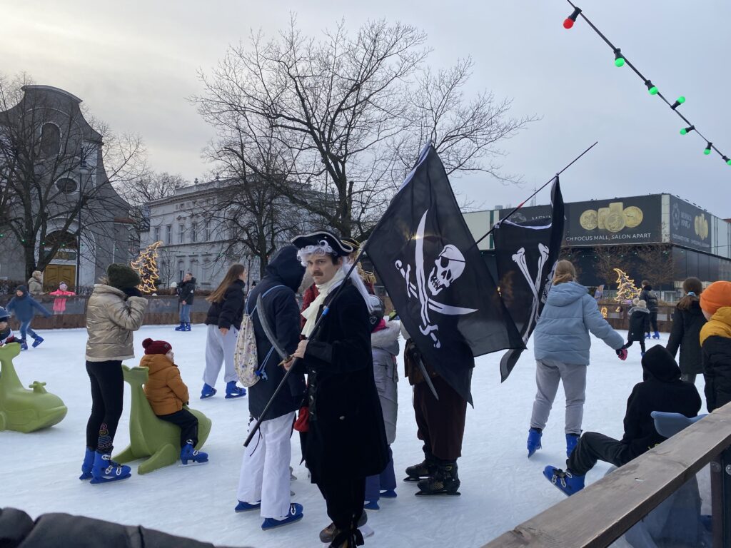 "Piratowisko" na zielonogórskim lodowisku [ZDJĘCIA] Radio Zachód - Lubuskie