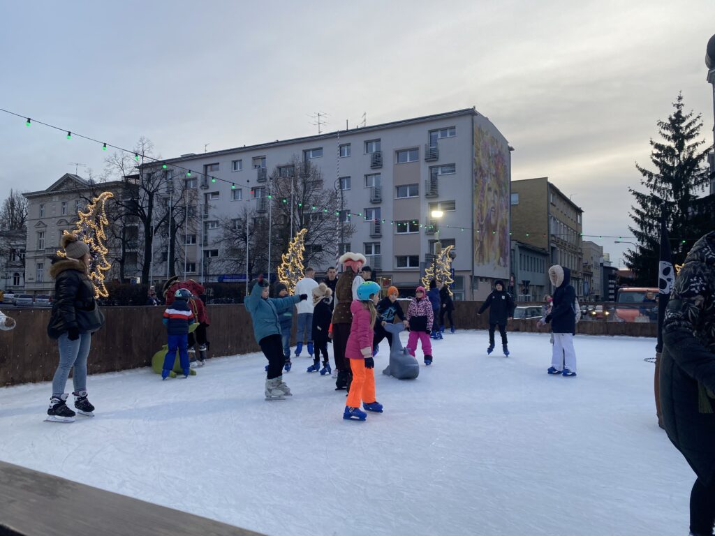 "Piratowisko" na zielonogórskim lodowisku [ZDJĘCIA] Radio Zachód - Lubuskie