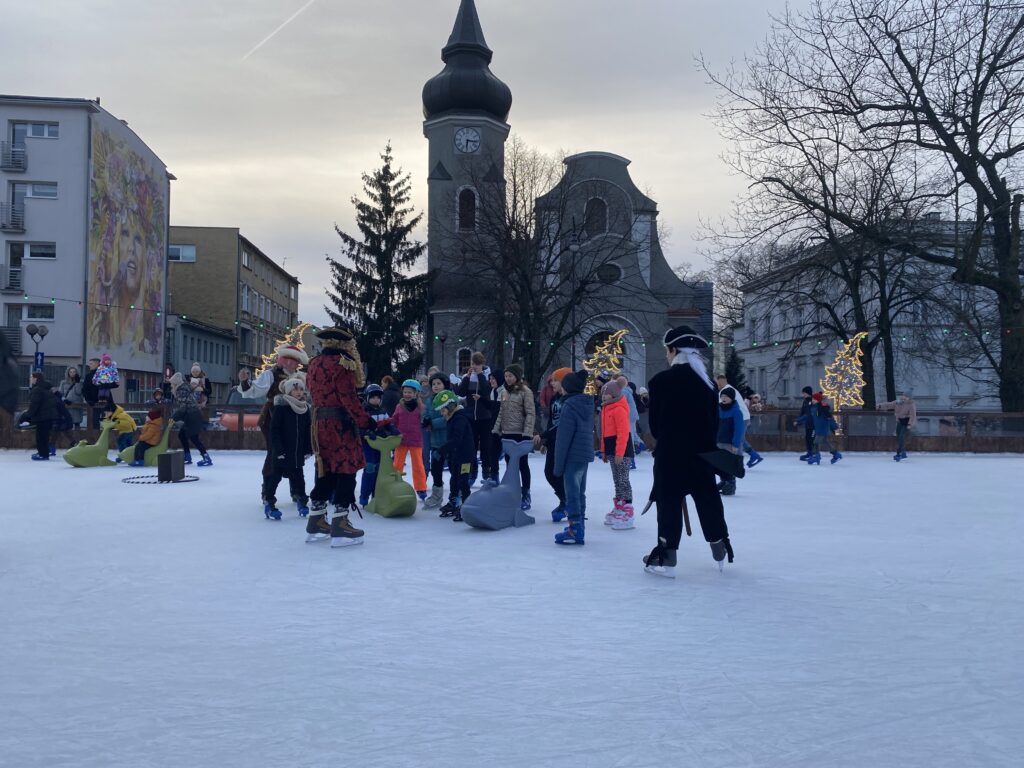"Piratowisko" na zielonogórskim lodowisku [ZDJĘCIA] Radio Zachód - Lubuskie