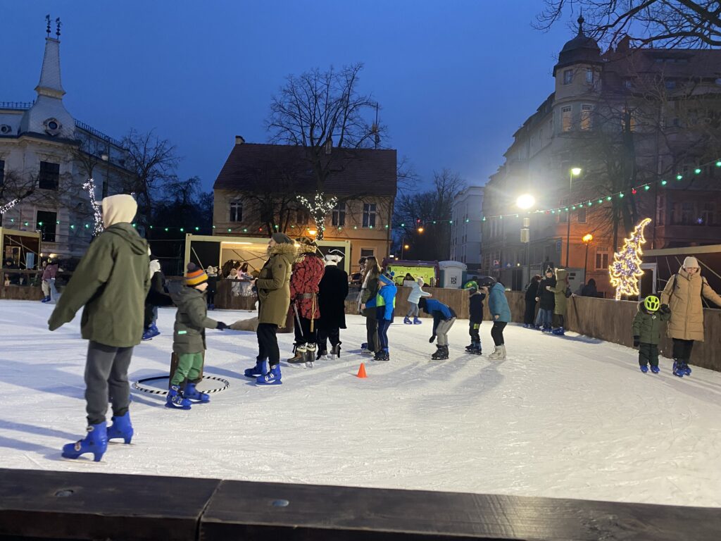 "Piratowisko" na zielonogórskim lodowisku [ZDJĘCIA] Radio Zachód - Lubuskie