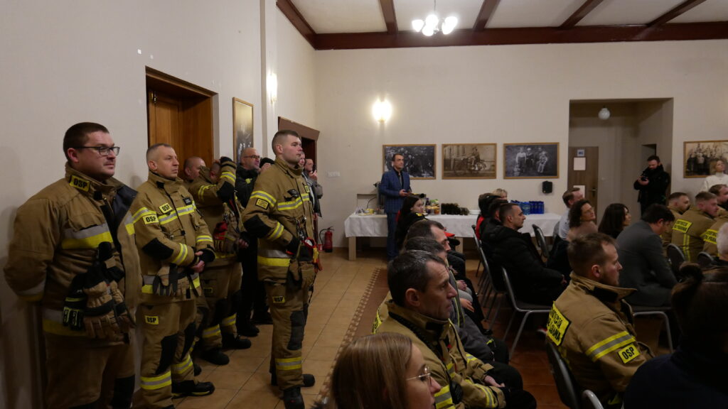 "Babcia" idzie na emeryturę! Strażacy z Letnicy mają nowy wóz! Radio Zachód - Lubuskie