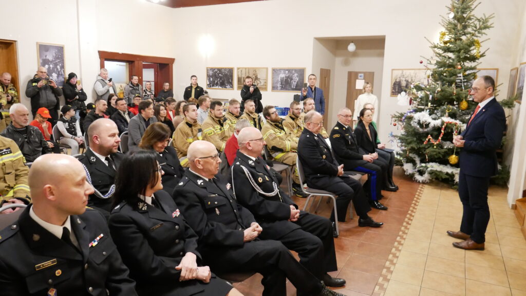 "Babcia" idzie na emeryturę! Strażacy z Letnicy mają nowy wóz! Radio Zachód - Lubuskie