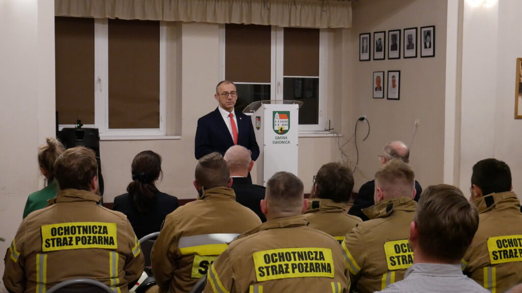 "Babcia" idzie na emeryturę! Strażacy z Letnicy mają nowy wóz! Radio Zachód - Lubuskie