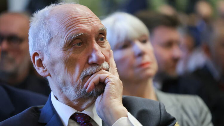 Antoni Macierewicz Fot. PAP/Rafał Guz