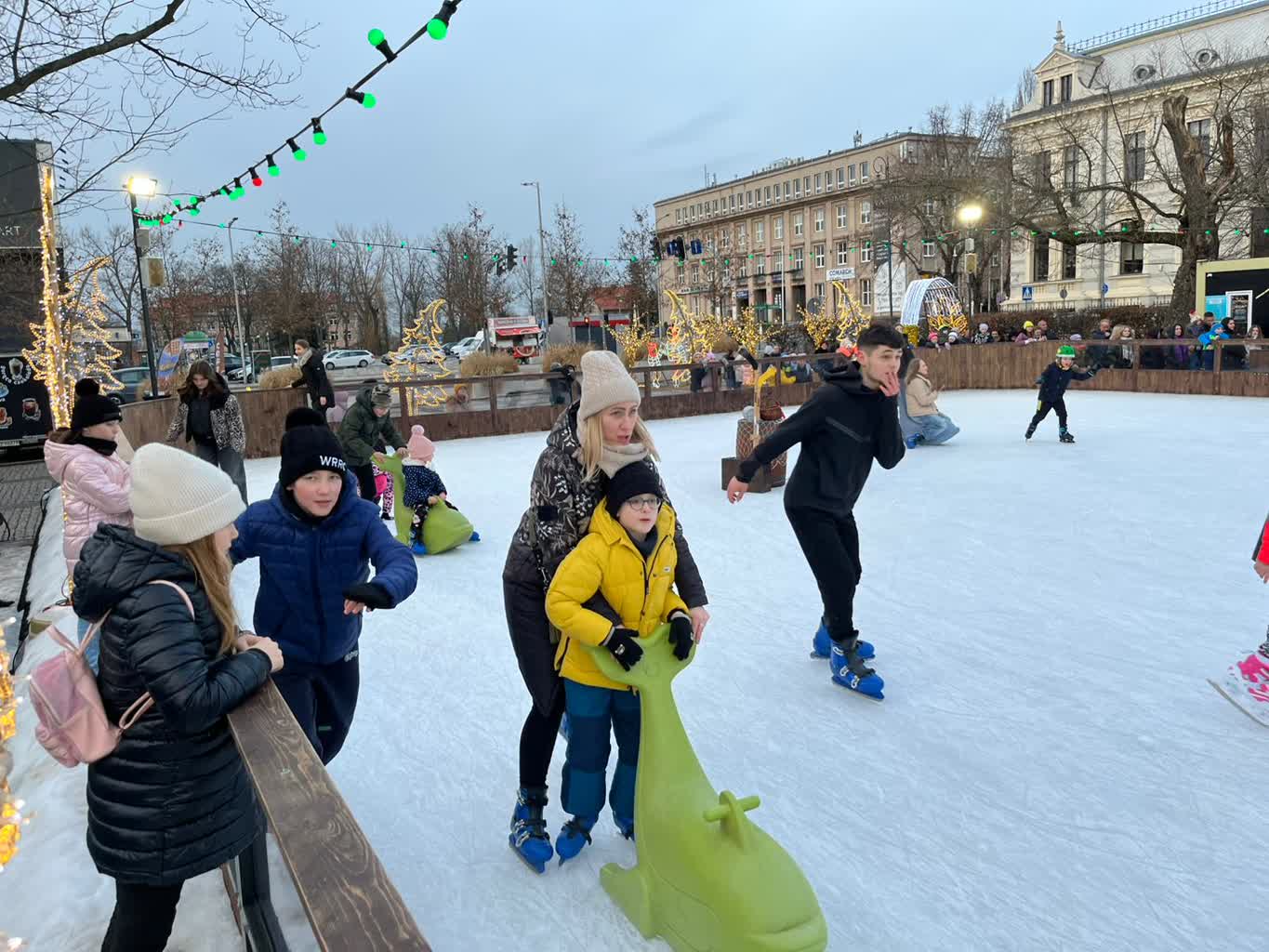 Zielonogórskie lodowisko na pl. Bohaterów otwarte do końca lutego Radio Zachód - Lubuskie