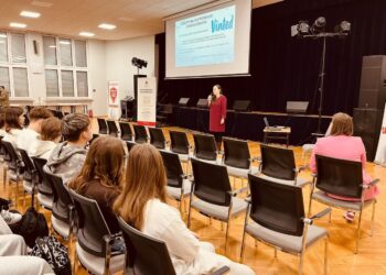 Licealiści poznają swoje prawa Radio Zachód - Lubuskie