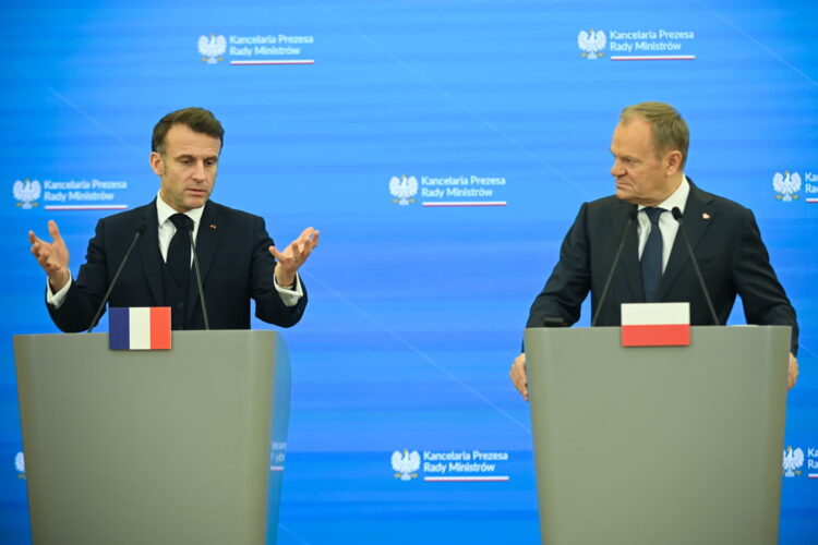 Emmanuel Macron, prezydent Francji, i Donald Tusk, szef polskiego rządu (PAP/Marcin Obara)