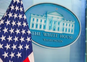 Tabliczka Białego Domu Fot. PAP/Leszek Szymański