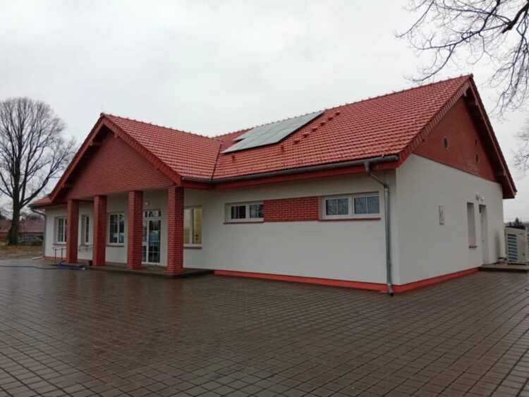 Koniec remontu świetlicy wiejskiej w Dąbrowie Łużyckiej 9 fot. Gmina Przewóz