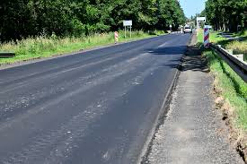 Remont dróg na terenie powiatu nowosolskiego 1 Droga Otyń - Niedoradz