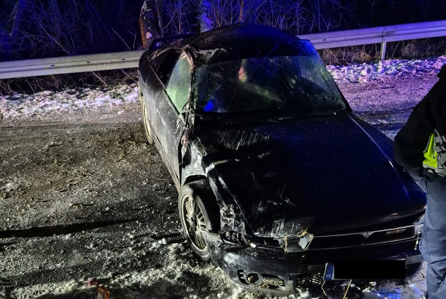 Dachowanie auta na drodze między Czechowem a Santokiem Radio Zachód - Lubuskie