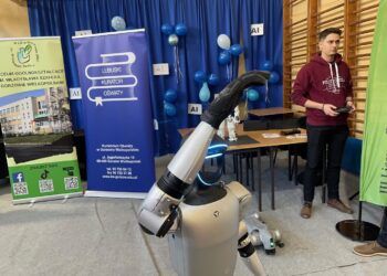 O wyzwaniach nowoczesnej edukacji w ZSO nr 3 Radio Zachód - Lubuskie