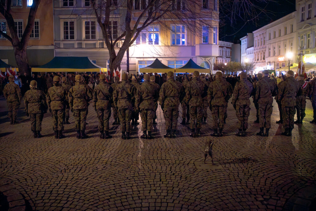 Przysięga wojskowa na zielonogórskim rynku [GALERIA ZDJĘĆ] Radio Zachód - Lubuskie
