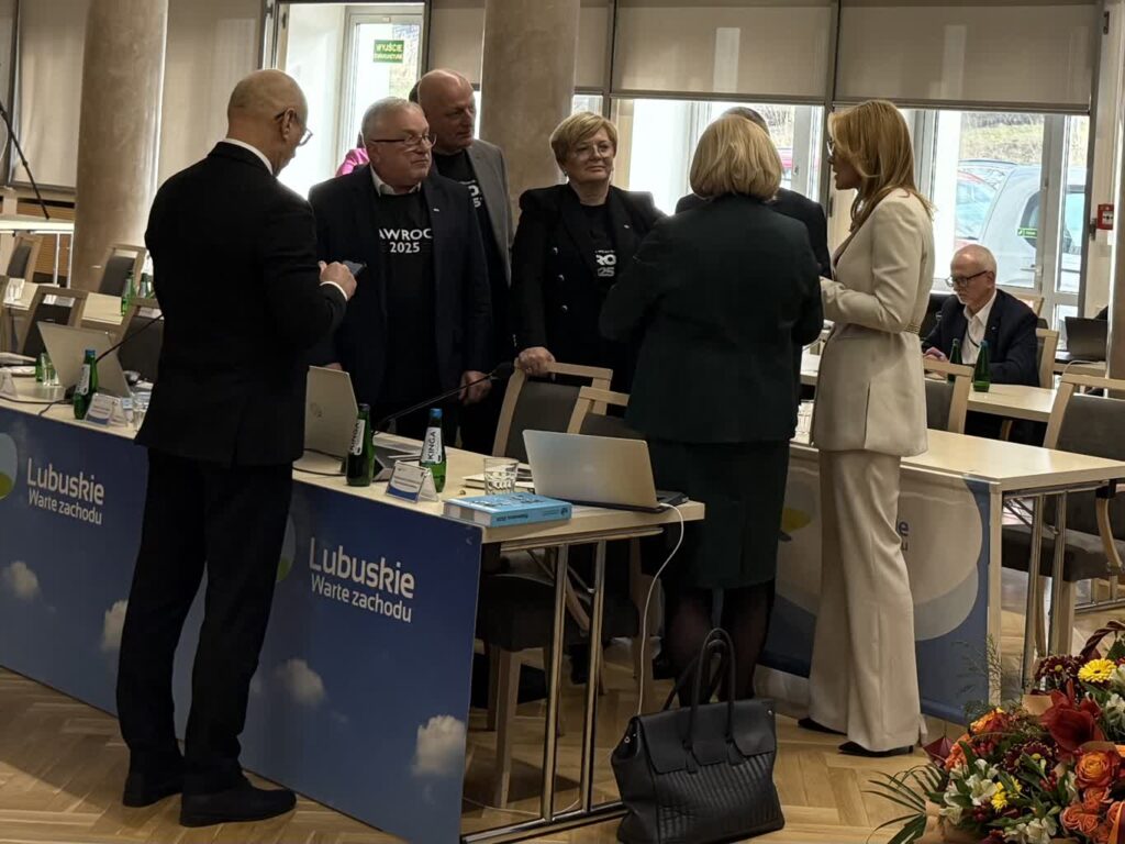 Polityczna awantura podczas sesji sejmiku województwa lubuskiego Radio Zachód - Lubuskie