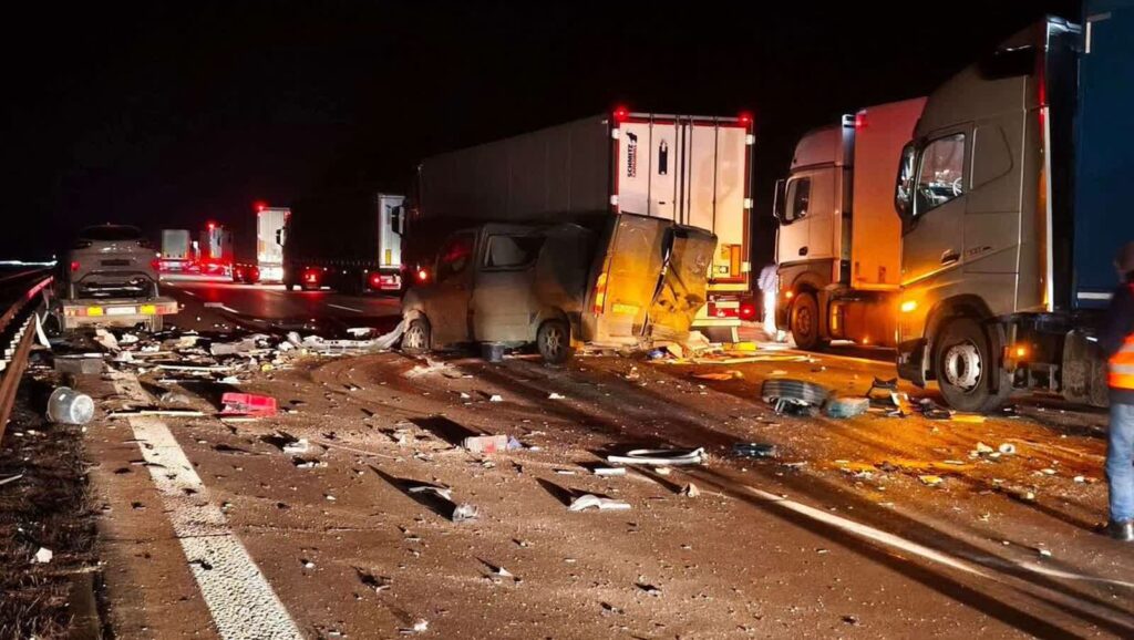 Wypadek polskiego busa w Niemczech. Są ofiary śmiertelne 3 Wypadek. Fot. Wasze Media/FB