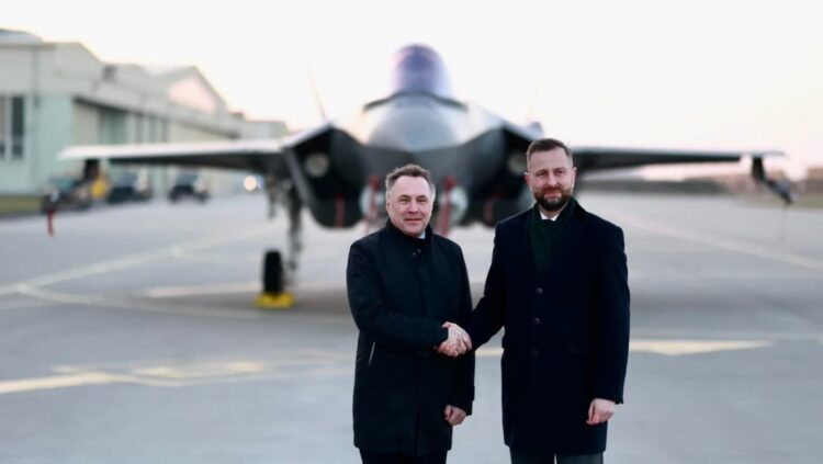 Szef MON Władysław Kosiniak-Kamysz spotkał się ze swoim norweskim odpowiednikiem Tore Sandvikiem. Fot. X/MON