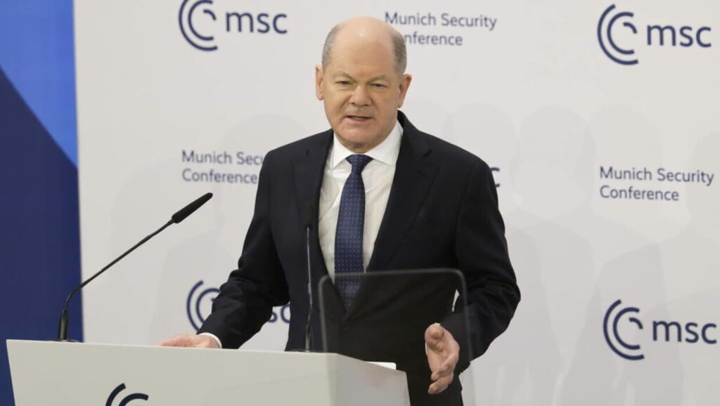 Scholz w Monachium: Niemcy są gotowe do poluzowania paktu stabilizacji dla inwestycji zbrojeniowych 1 Olaf Scholz Fot. PAP/EPA/RONALD WITTEK