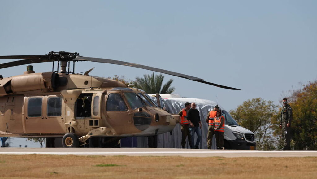 Wymiana pomiędzy Izraelem a Hamasem. Fot. PAP/EPA/ATEF SAFADI