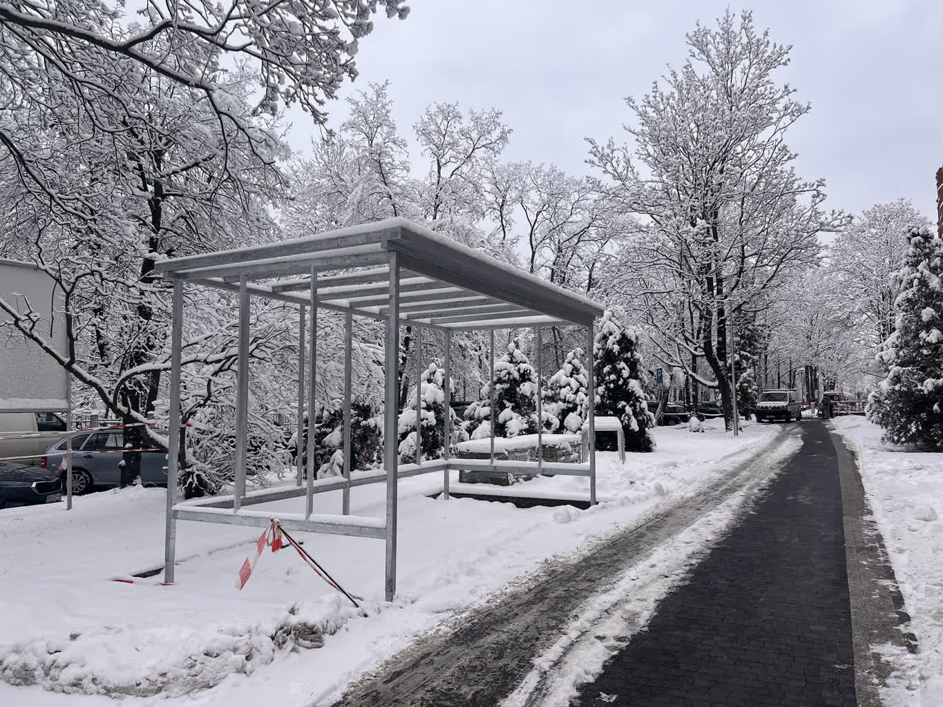 Na terenie szpitala zamontowano wiaty rowerowe Radio Zachód - Lubuskie