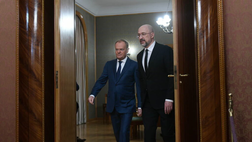 Premierzy Ukrainy i Polski, Denys Szmyhal i Donald Tusk. Fot. PAP/ Marcin Obara