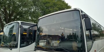 Autobusy należące do Związku Powiatowo-Gminnego Powiatu Żagańskiego (fot. Krzysztof Gonera)