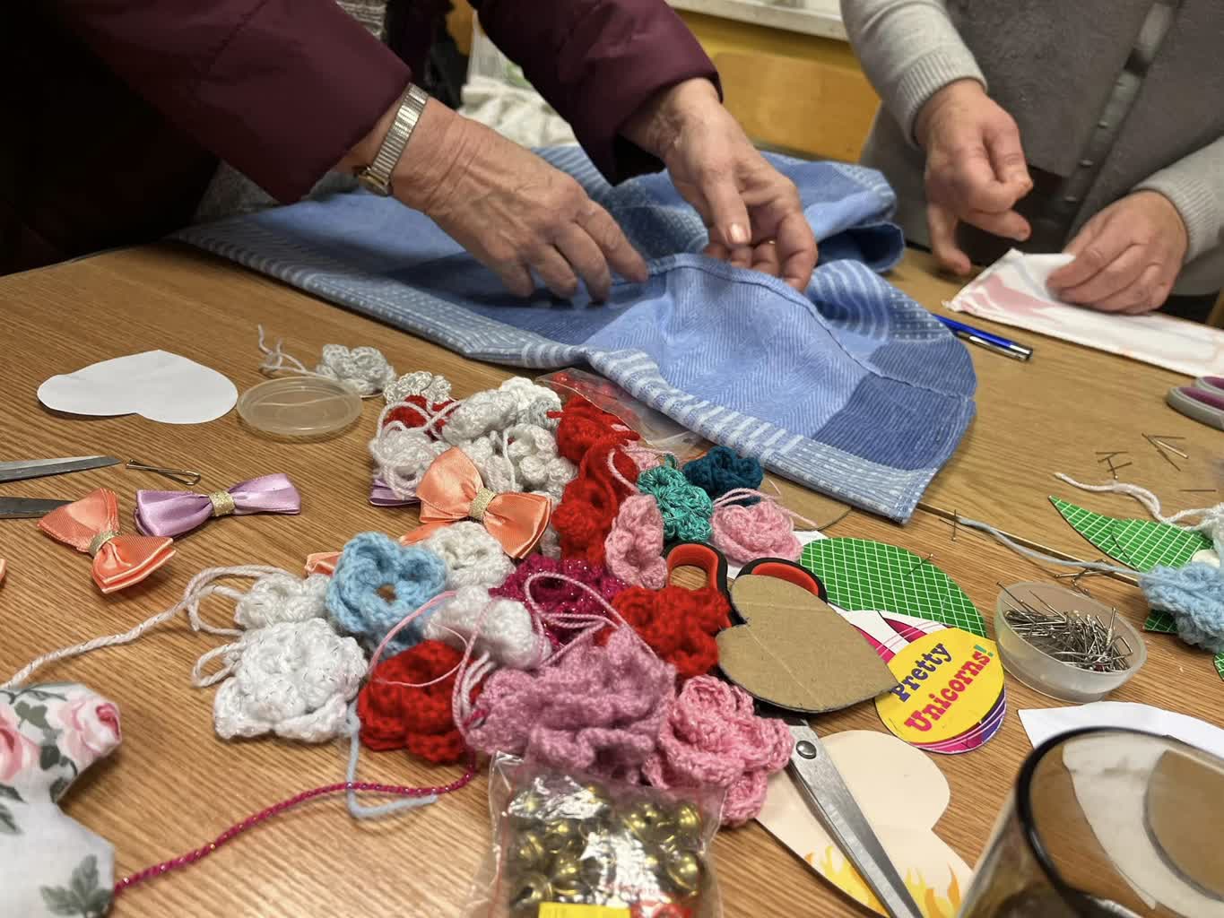 Seniorzy tworzą rękodzieło i zbierają na wymarzony wyjazd Radio Zachód - Lubuskie