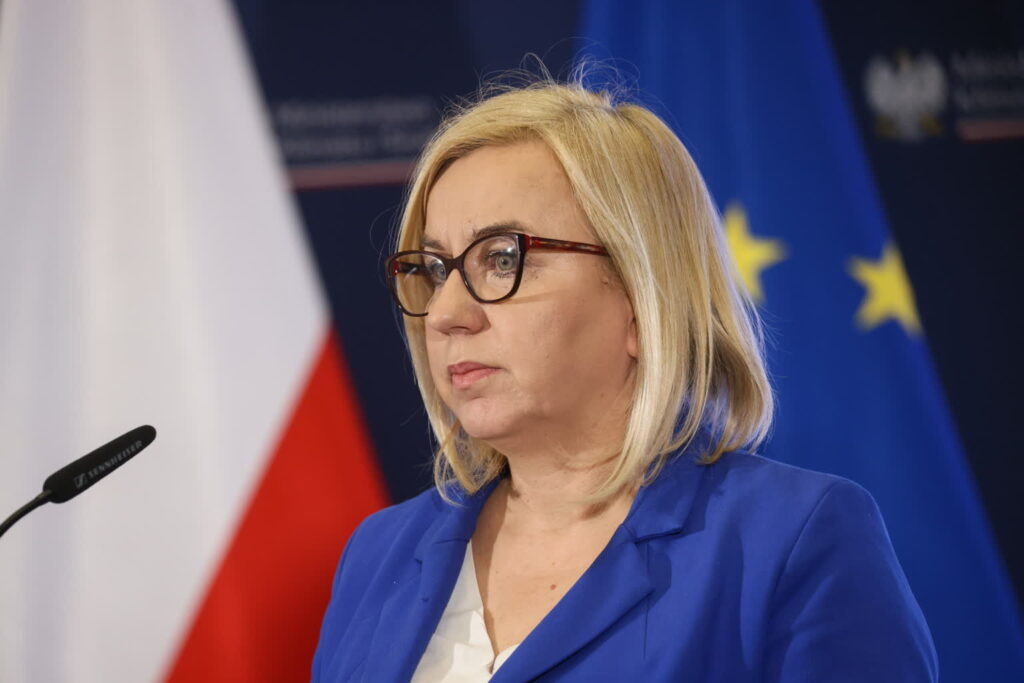 Paulina Hennig-Kloska, minister klimatu i środowiska (PAP/Leszek Szymański)