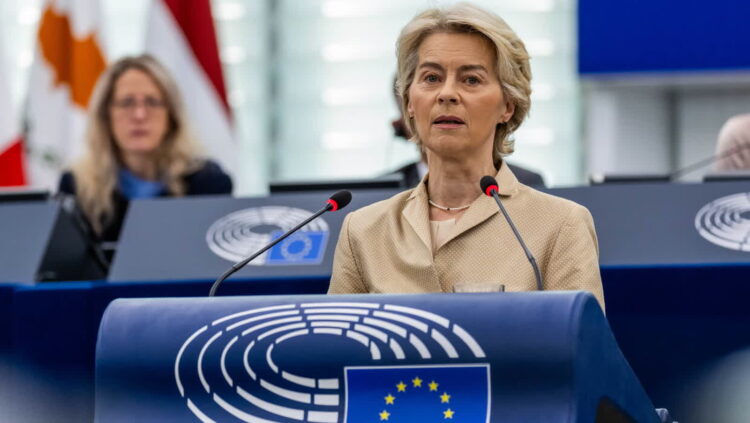 Ursula von der Leyen, przewodnicząca Komisji Europejskiej (CHRISTOPHE PETIT TESSON/PAP/EPA)