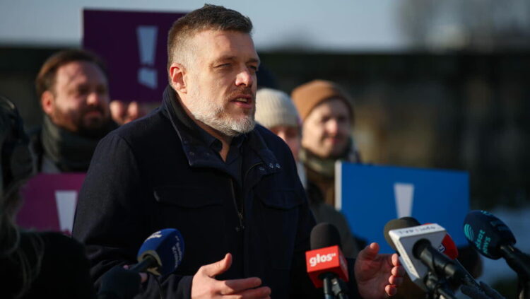 Adrian Zandberg. Fot. PAP/Łukasz Gągulski