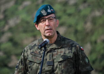 Gen. broni Tomasz Piotrowski. Fot. PAP/Piotr Nowak