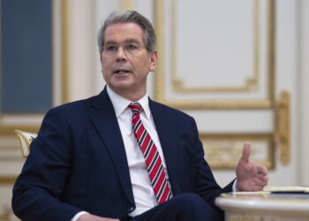 Amerykański sekretarz skarbu Scott Bessent. Fot. PAP/EPA/STRINGER