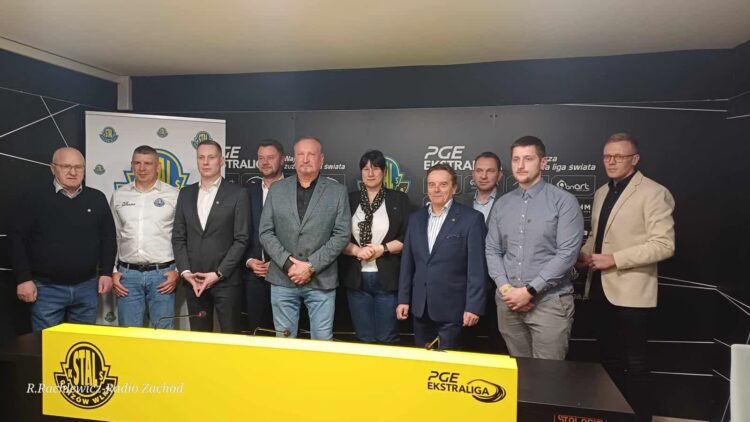 Stal Gorzów z nowymi władzami 9 Stal Gorzów z nowymi władzami Radio Zachód - Lubuskie